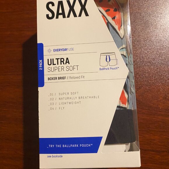 Saxx ULTRA 2 pack Boxer Briefs Ultimate Comfort Troplicalia & Black - Picture 2 of 3